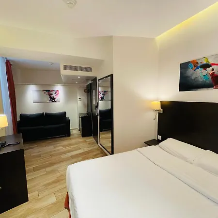 Central Hotel 3*