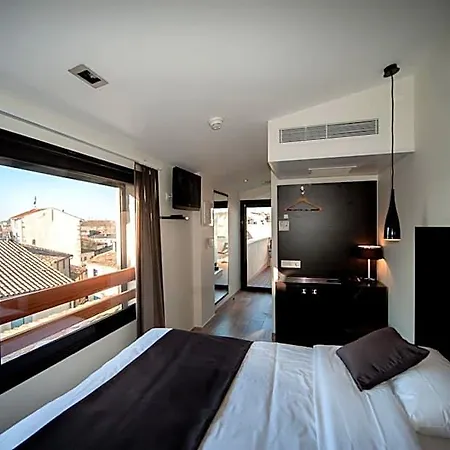 Central Hotel 3*