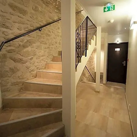 Central Hotel 3*
