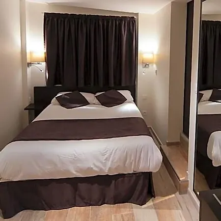 Hotel Central Hotel 3*