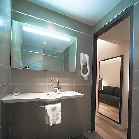 Central Hotel Otel 3*