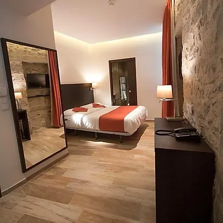 Central Hotel 3* Nîmes