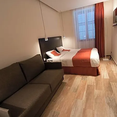 Central Hotel Hotel 3*