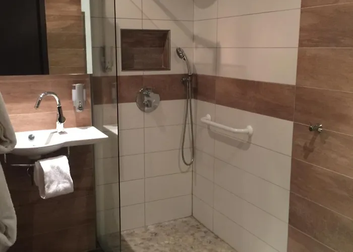 Отель Central Hotel