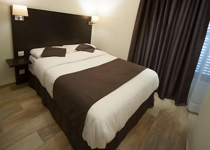 Central Hotel Hotell Nîmes