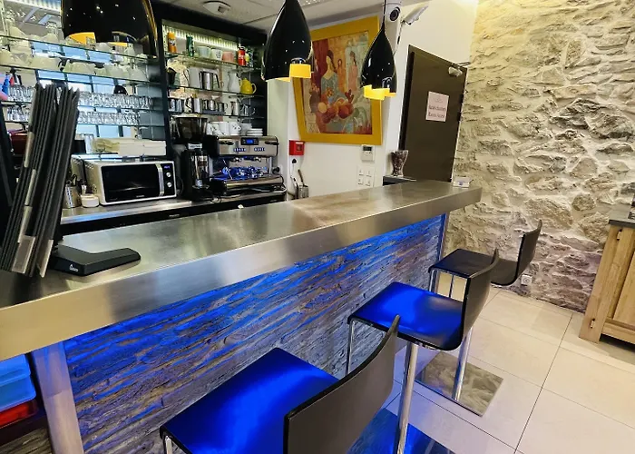 Central Hotel Отель 3*