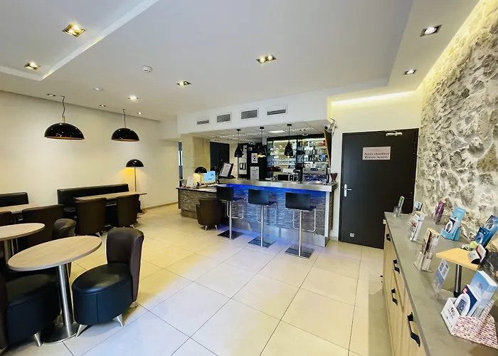 Central Hotel Отель 3*