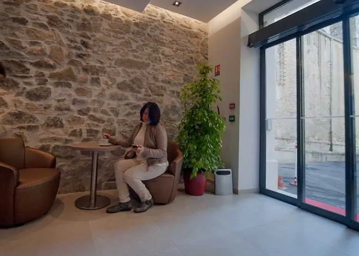 Hotell Central Hotel Nîmes