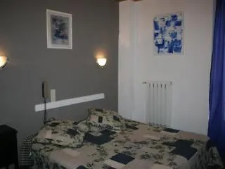 Central Hotel 3* Ним