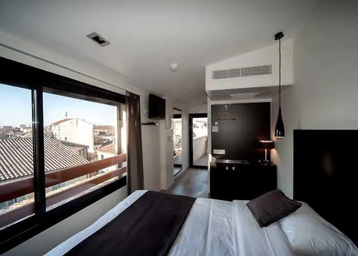 Central Hotel Nîmes